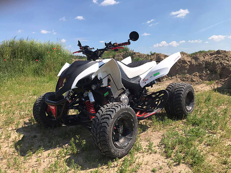 Quads bei einem Zwischenstopp während einer Tour auf Usedom