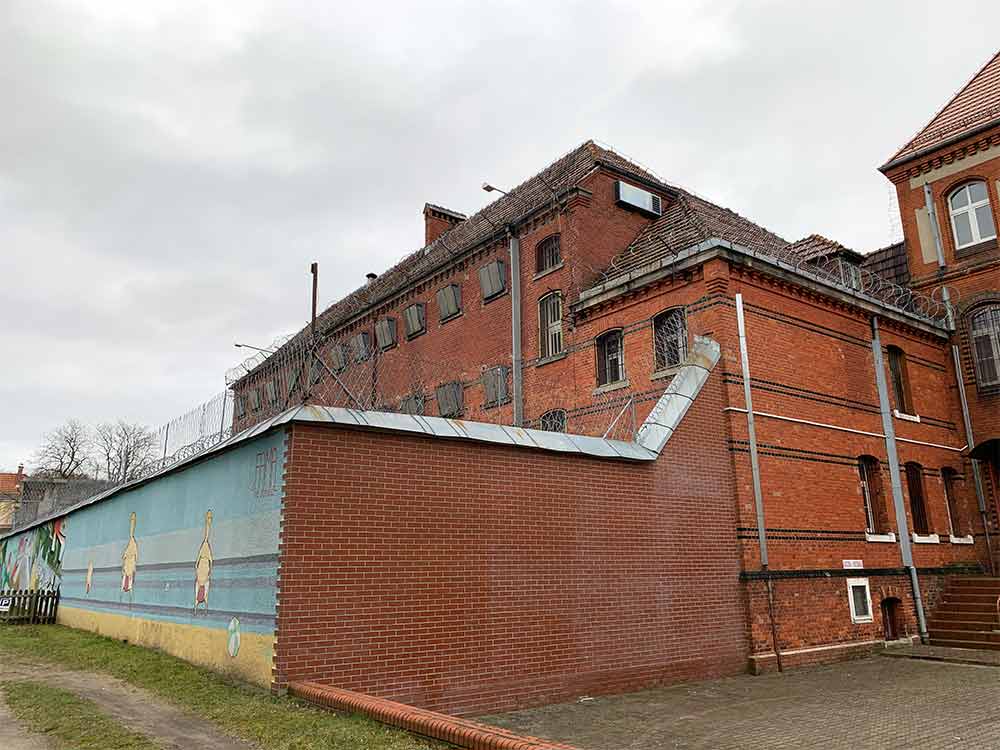 Gefängnis in Swinemünde mit Blick auf die Haftzellen