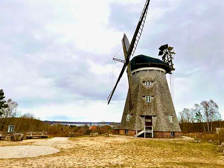 Blick auf die Holländermühle Benz