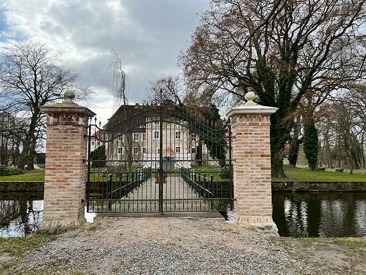 Rückseite Wasserschloss Mellenthin