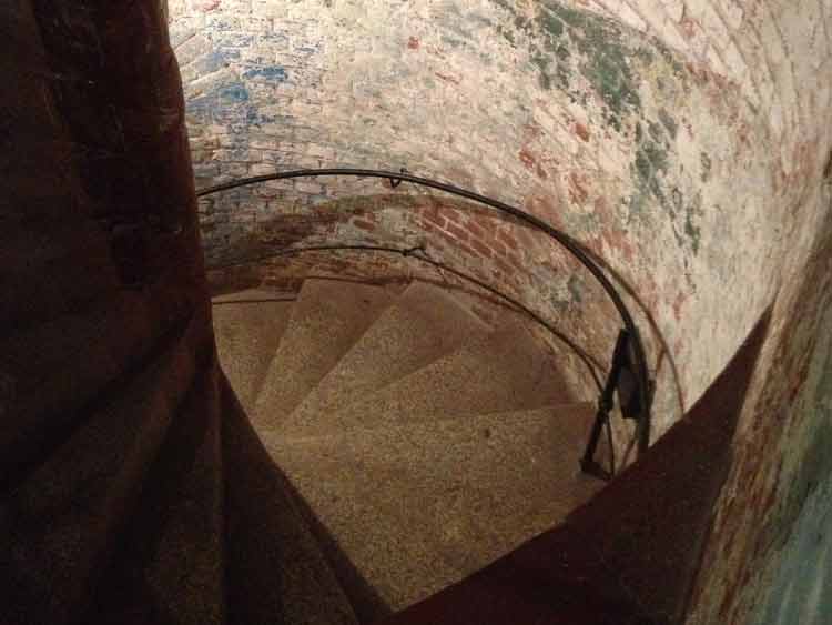 Treppen im Fort Aniola