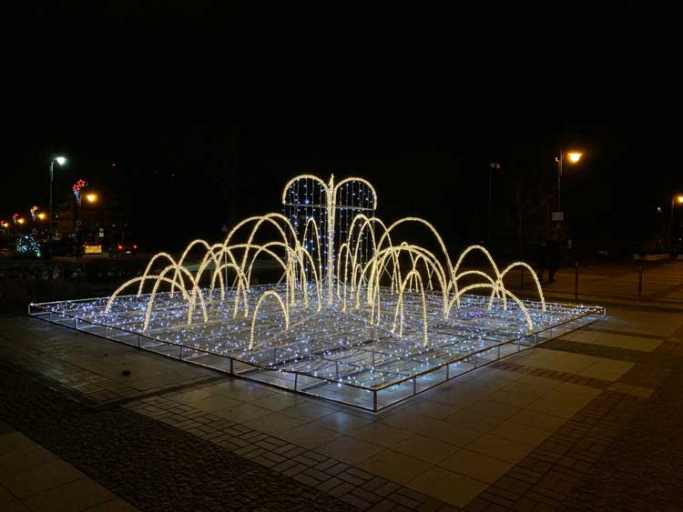 Beleuchteter Springbrunnen Promenade Swinemünde