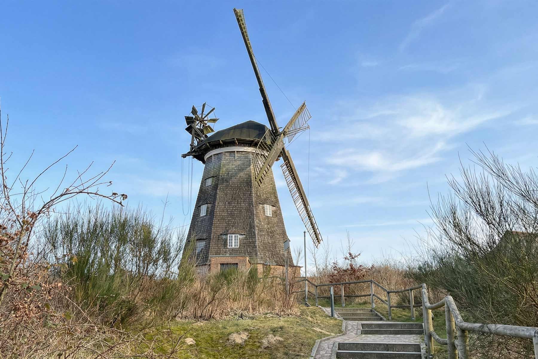 Treppenaufgang zur Holländermühle in Benz auf Usedom
