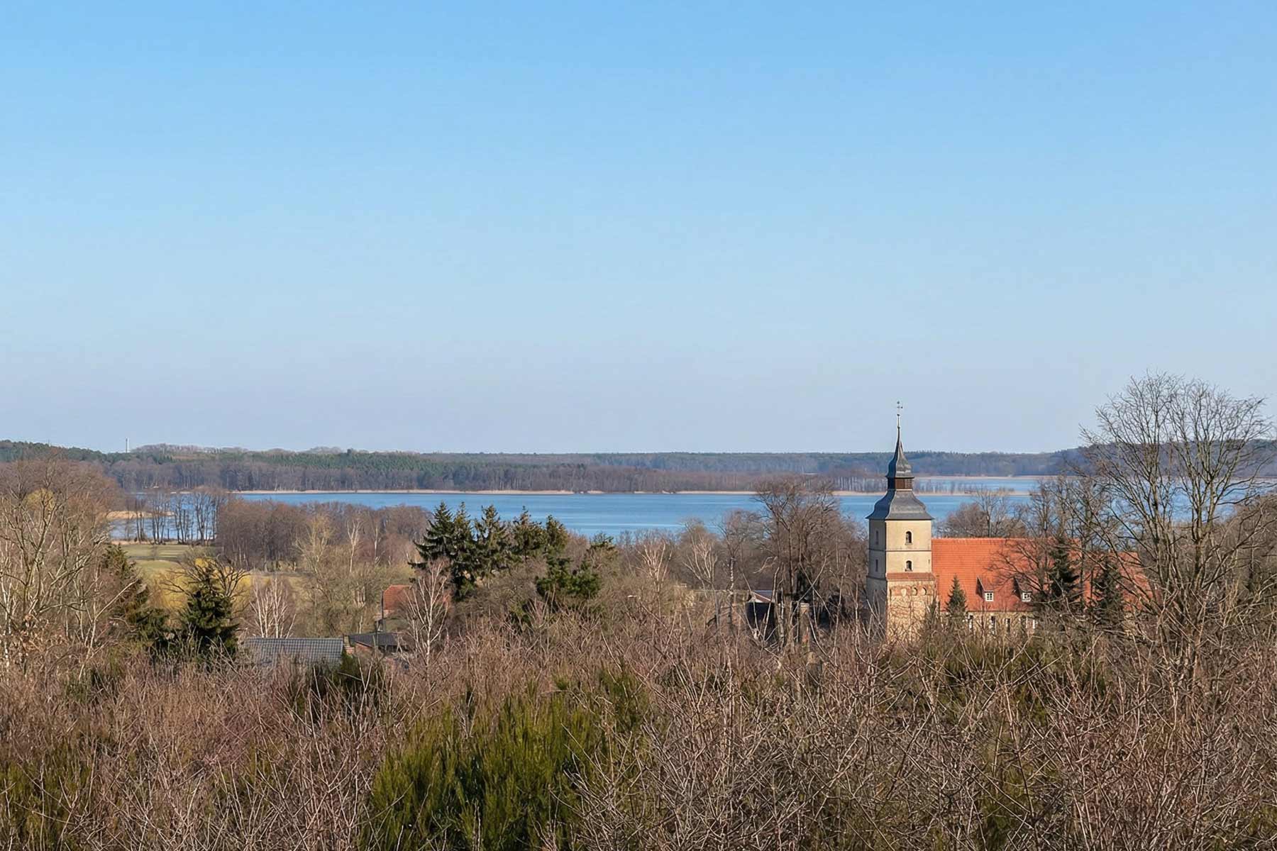 Blick von der Holländermühle in Benz zum Schmollensee
