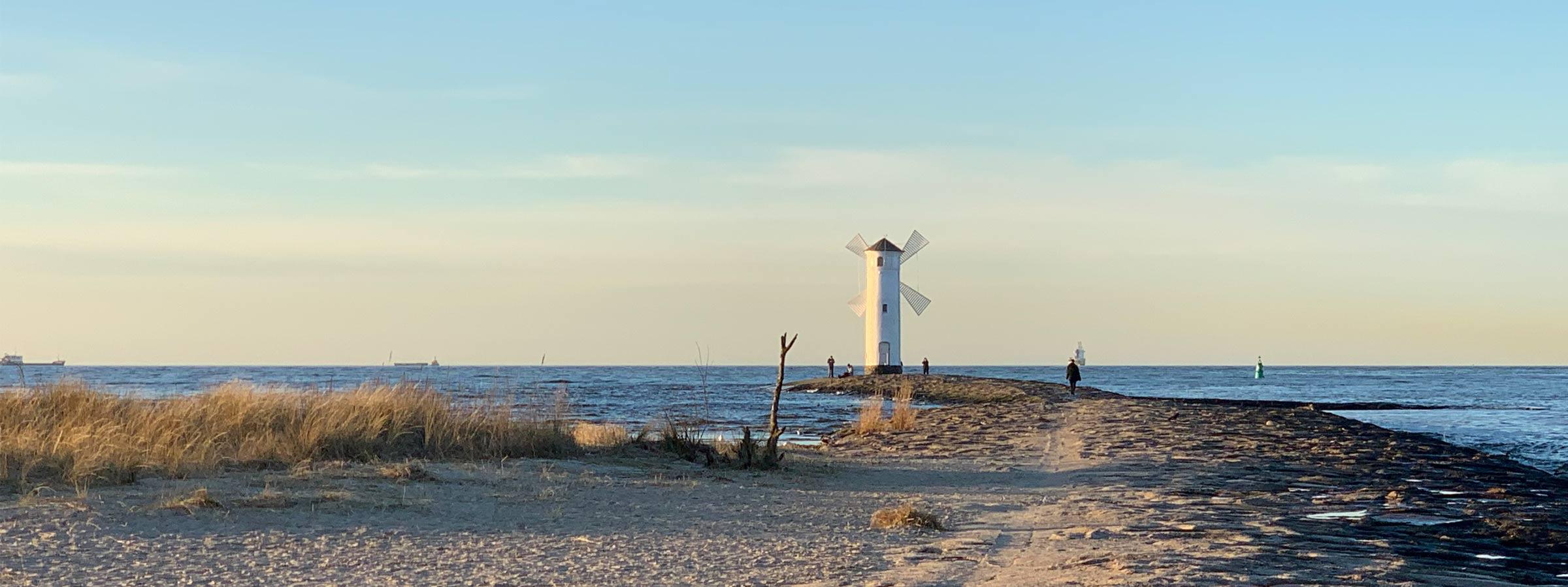 Mühlenbake Stawa Młyny am Strand von Swinemünde auf Usedom